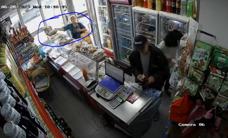 Наглост: Столичанка си "взе" сладки от магазин и... СНИМКИ
