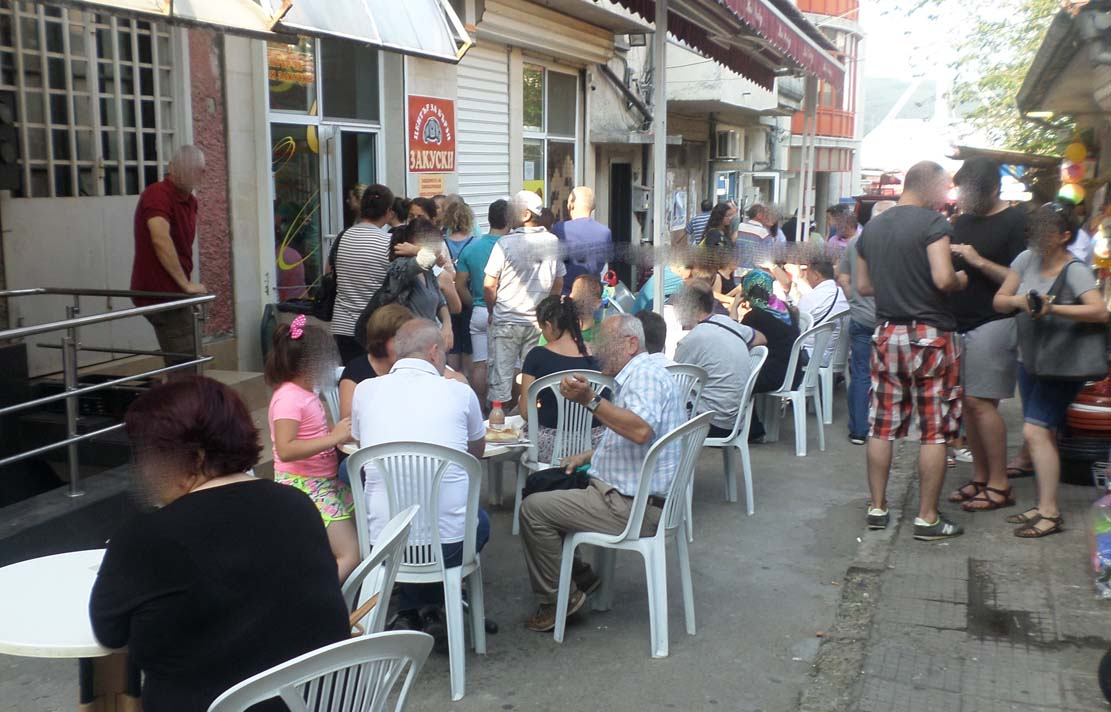 Първо сгъваш баничката, после те спохожда мъдростта