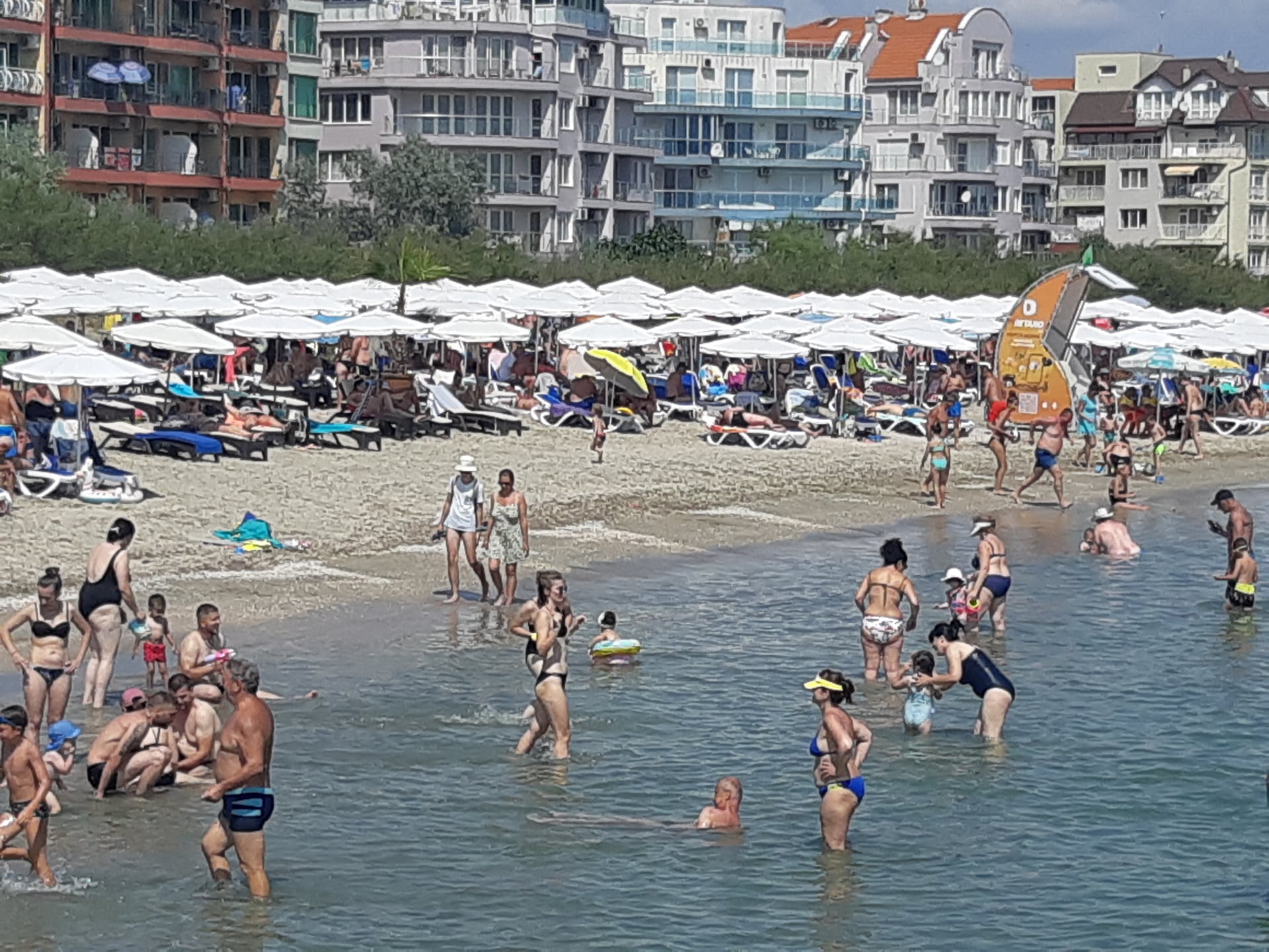 Океанолози обявиха мръсна ли е водата в Черно море