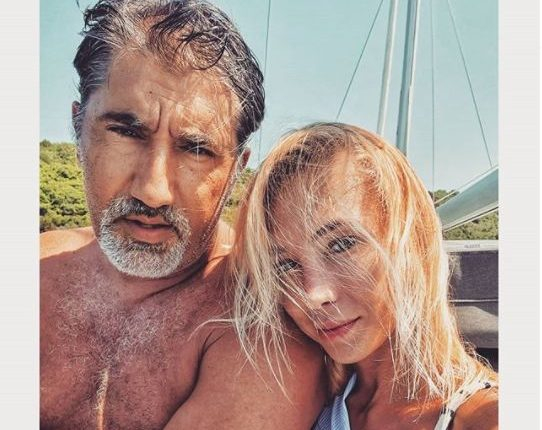 Бившата на Башар Рахал изплака и призна за страшна болест, от която й опадали кожата и косата 
