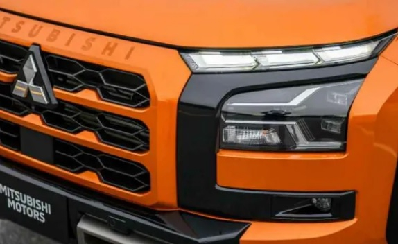 Брутален дизайн и мощен дизел: Представиха новия Mitsubishi L200 ВИДЕО
