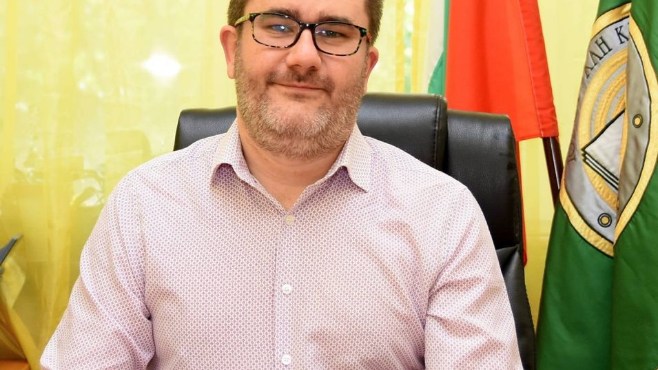 Смъртоносна мода: Българчета плашат, че ако не им разрешат смяна на пола, ще се самоубият 