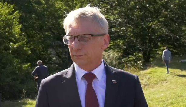 Денков с голяма новина след нападението на българи в Скопие