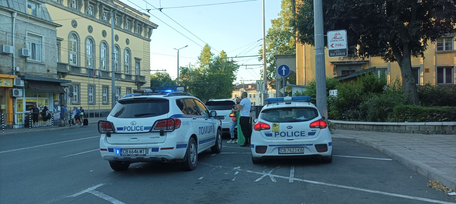 Три патрулки завардиха кюстендилско Порше на пъпа на Бургас, фамозна руса дама не вярва какво се случва СНИМКИ