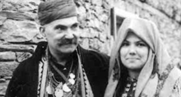 Ще я познаете ли: Тя мечтаела да стане балерина, но днес е една от най-обичаните ни актриси СНИМКИ
