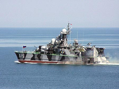 Тагарев огласи притеснителен ход на Русия в Черно море 