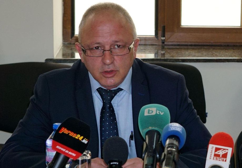 Варненският прокурор, разследван за корупция, го загази здраво 