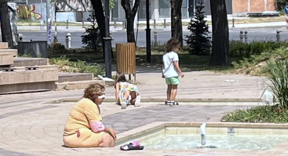 Адска жега мори пловдивчани, все по-често прибягват до немислимото СНИМКИ 