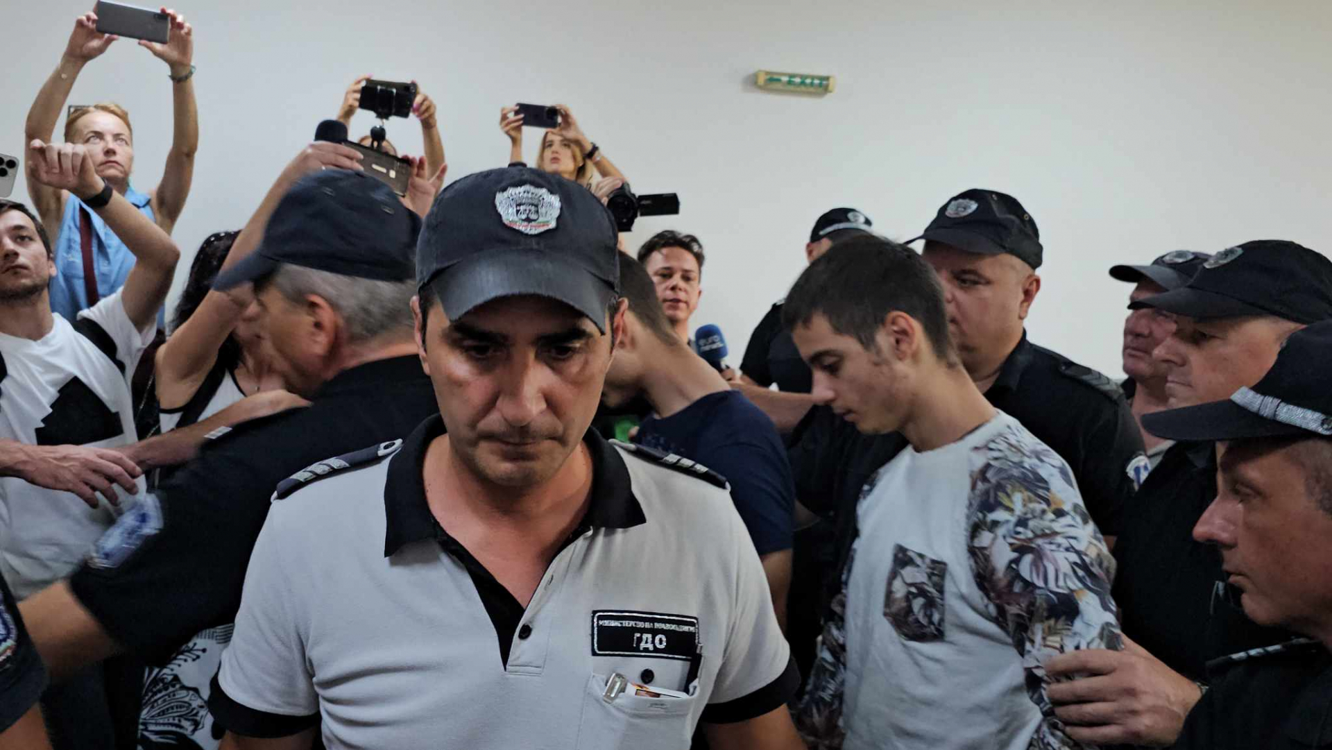 Единият от близнаците, съучастници в екзекуцията на 24 г. Митко: Той ни беше приятел, видях убийството СНИМКИ