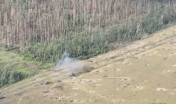 ВИДЕО от войната: Показаха унищожаването на укрепен район на ВСУ край Кременная