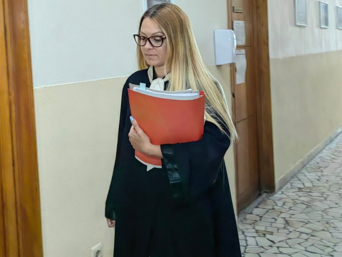 Нежна съдийка посече бруталния насилник Диан на рождения му ден СНИМКА