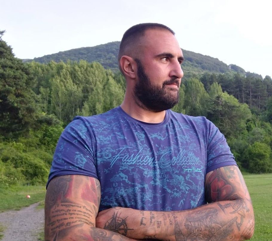 Първи СНИМКИ на Чавдар, разстрелял млад мъж и 18 г. момиче край София 