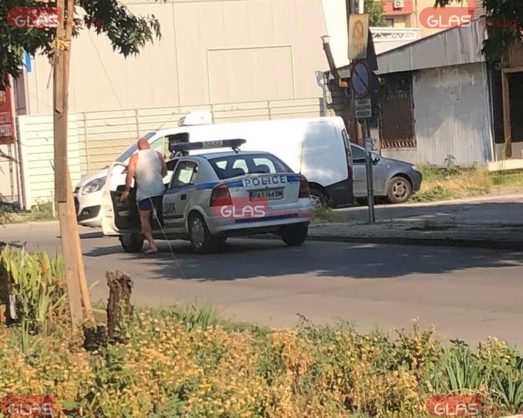 Полицай в нова "униформа" шашардиса всички, ето как се появи СНИМКА