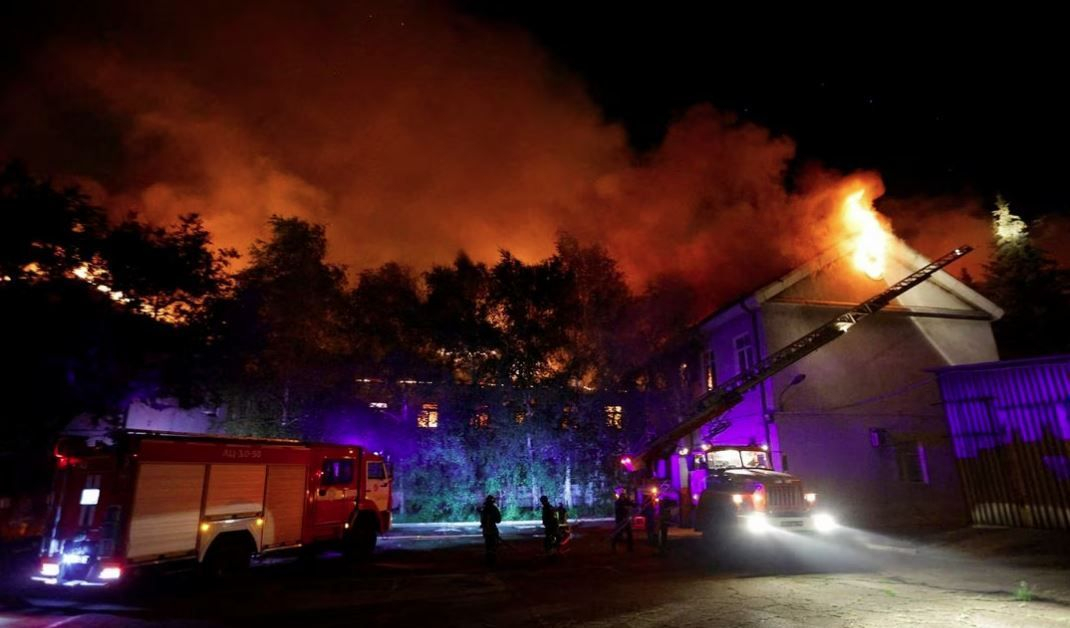 Ройтерс: Киев удари с касетъчни бомби ВУЗ в Донецк