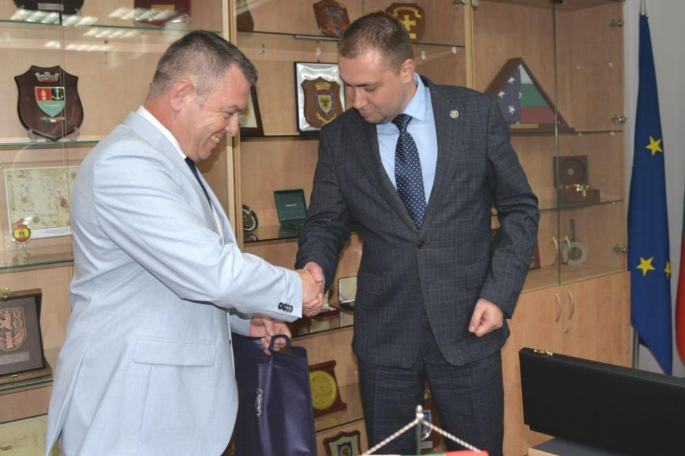 Шефът на украинското разузнаване на крака у нас заради сайта "Миротворец" СНИМКИ