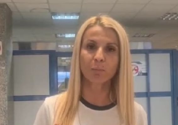 Пътничка, чакала 7 часа да излети с Wizz Air: След два часа ни донесоха...