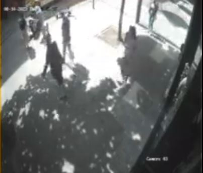 Шок в София: Тротинеткаджия помете столичанка, а след това... СНИМКИ