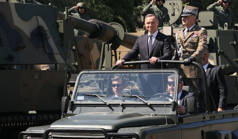 Abrams и HIMARS тръгнаха по улиците на Варшава ВИДЕО 