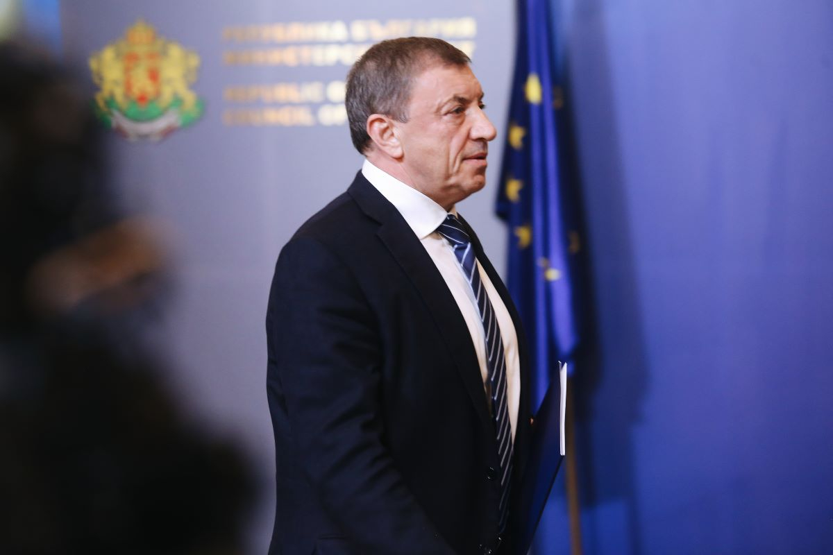 Бащата на Кирил Петков мълчи за Алексей Петров, ето причината 