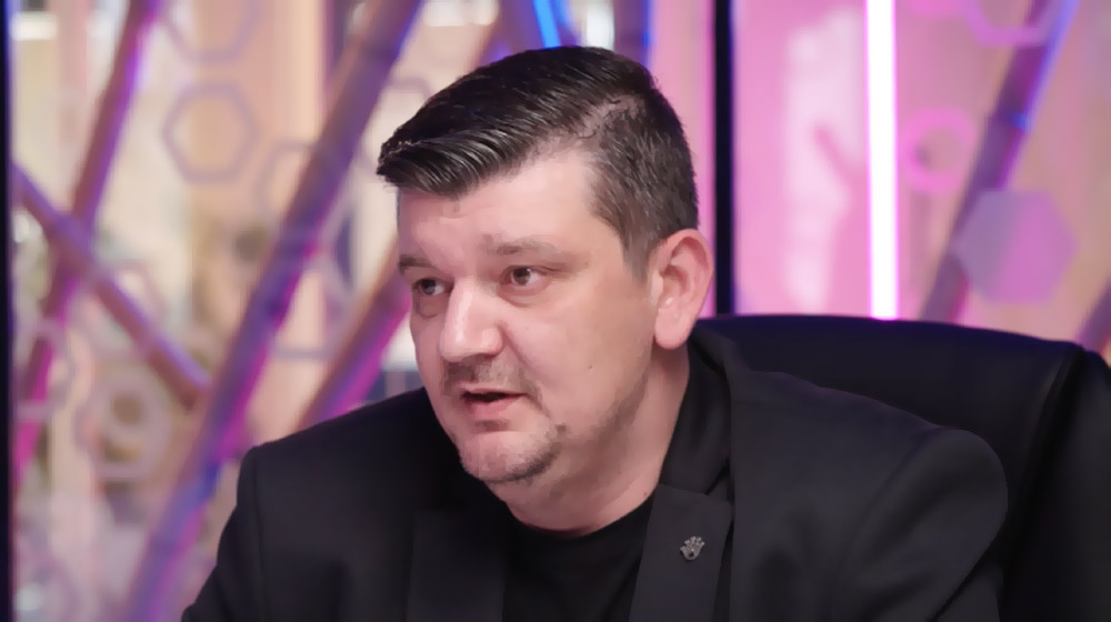 Защо един от най-успешните българи сред авторите в Envato избра да работи в NEXT BASKET?
