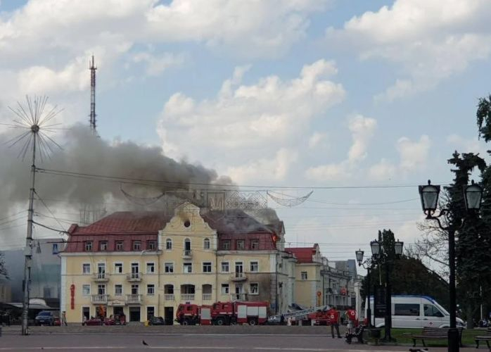 ВИДЕО показа как "Искандер" поразява Чернигов докато хората отиват на църква