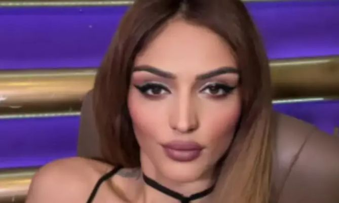 Известната наша водеща и плеймейтка, спипана пияна зад волана, с първи думи след скандала, оправда се с грозна шашма ВИДЕО 