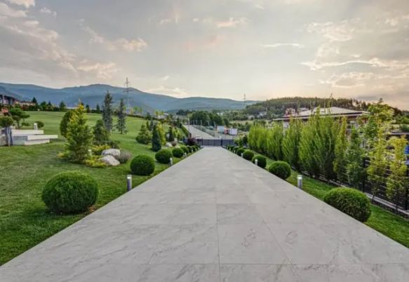 Ето как изглежда най-скъпият имот на 3 нива в цяла България ВИДЕО 
