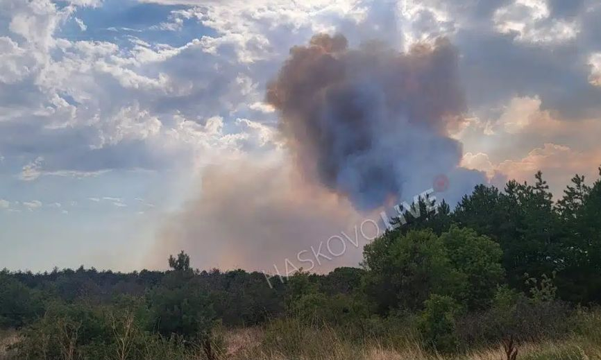 Два пожара в Хасково, пламна къща, а шефът на пожарната зове: Спрете се! СНИМКИ