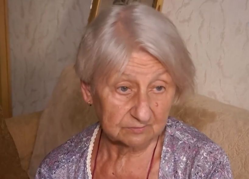 Бабата, прибрала 100 бона от ало измама, проплака: Заплашиха, че ще счупят краката на децата ВИДЕО