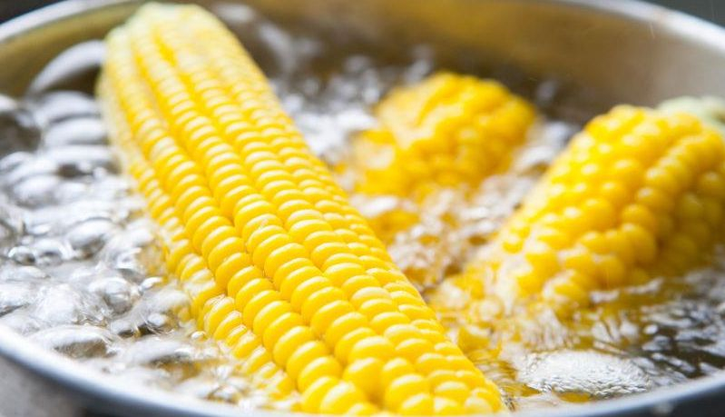 Тайната на най-вкусната и сочна варена царевичка е разгадана