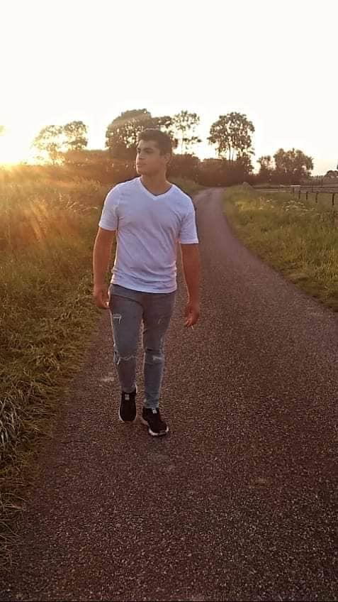 Мъка: Търсят под дърво и камък 18-г. младеж, виждали ли сте го?
