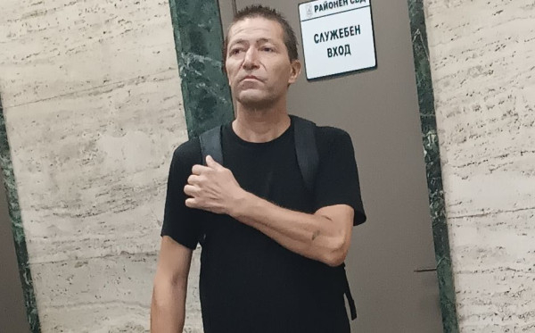 Търсят под дърво и камък Мустафа заради секс с този мъж в пловдивски парк СНИМКИ