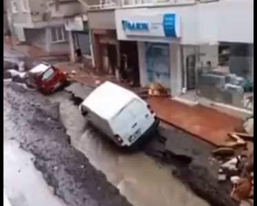 Апокалипсис удари Турция, има жертви ВИДЕО