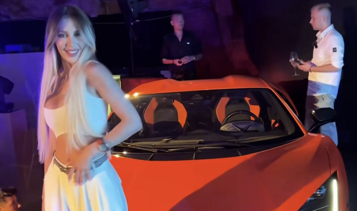 Родна красавица подкара най-новото Lamborghini Urus Performante ВИДЕО