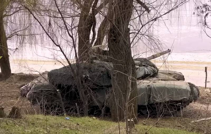 Forbes: Руските въоръжени сили използват най-новите бронебойни снаряди 3БМ60 „Свинец-2“