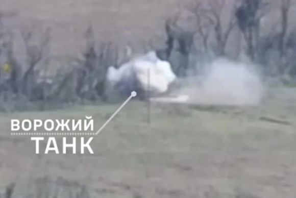 ВИДЕО от войната: ВСУ унищожиха мощно руски танк