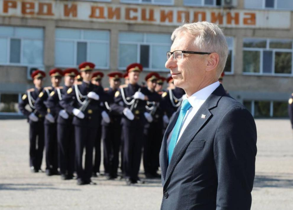 Денков към първокласниците: Вървете уверено по пътеката на новите умения и знания