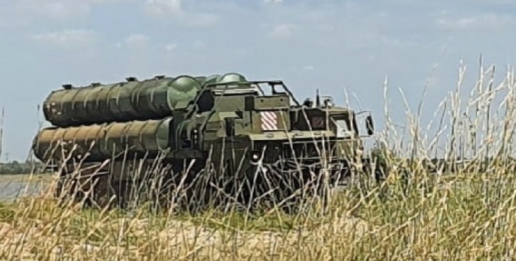 Две черни точки вместо С-400: OSINT показа висококачествени СНИМКИ от атаката край Евпатория