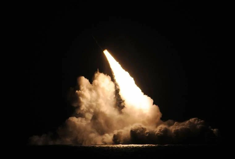 US политолог прогнозира вероятността от ядрен конфликт заради подкрепата на САЩ за Украйна