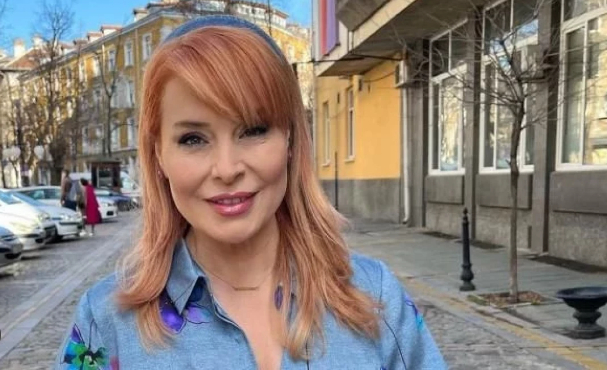 Версия: Преди да бъде поставена в медикаментозна кома, Мира Добрева е била...