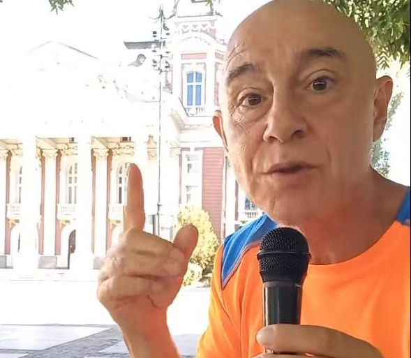 Тъпи, глухи и слепи: Икономист попиля ламтящите за дом българи с тези думи