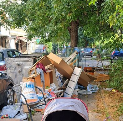 Пловдивчанка изригна след тази грозна гледка: Срамота! СНИМКИ