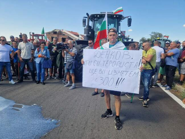 Да ти се доповръща: Митко Павлов попиля зърнарите и протестите им