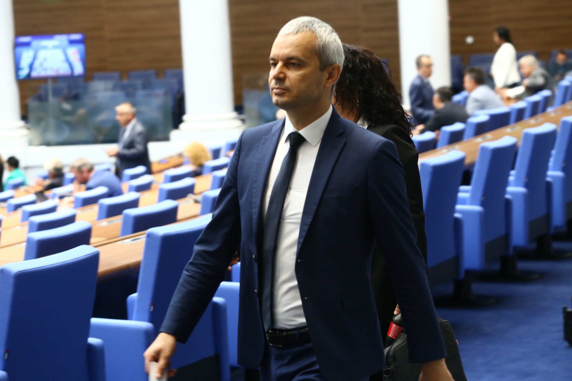 Костадинов с първи думи след бомбата за Хекимян 
