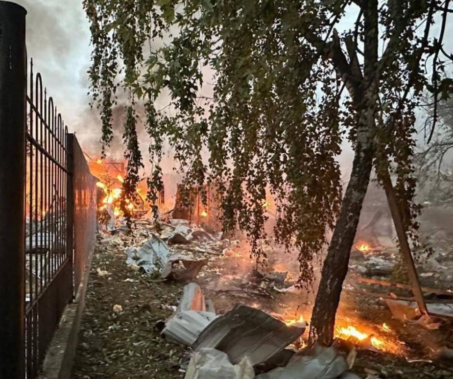 Мощна въздушна атака над Украйна, задейства се ПВО, ракети удариха Киев ВИДЕО