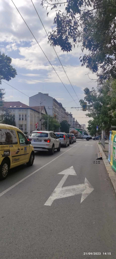 София е под блокада! И пиле не може да прехвръкне в центъра ВИДЕО