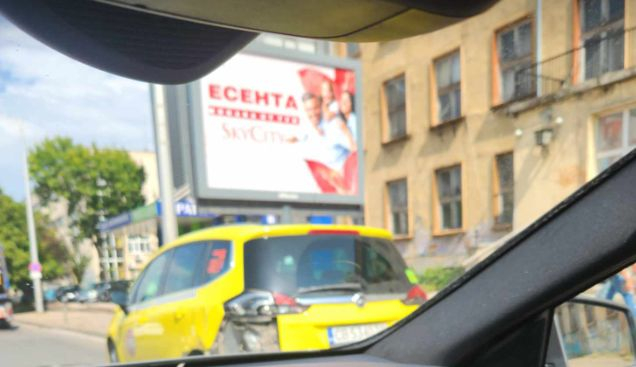 Само в БЛИЦ! Какво се случва в София? За броени минути троен екшън край "Сердика център" ВИДЕО 
