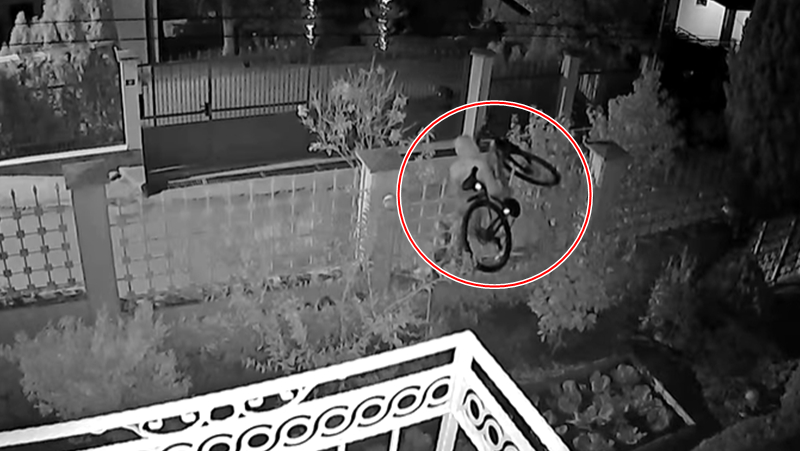 Грозна кражба във Варна: Наглеци се вмъкнаха в чужд имот, а после... ВИДЕО