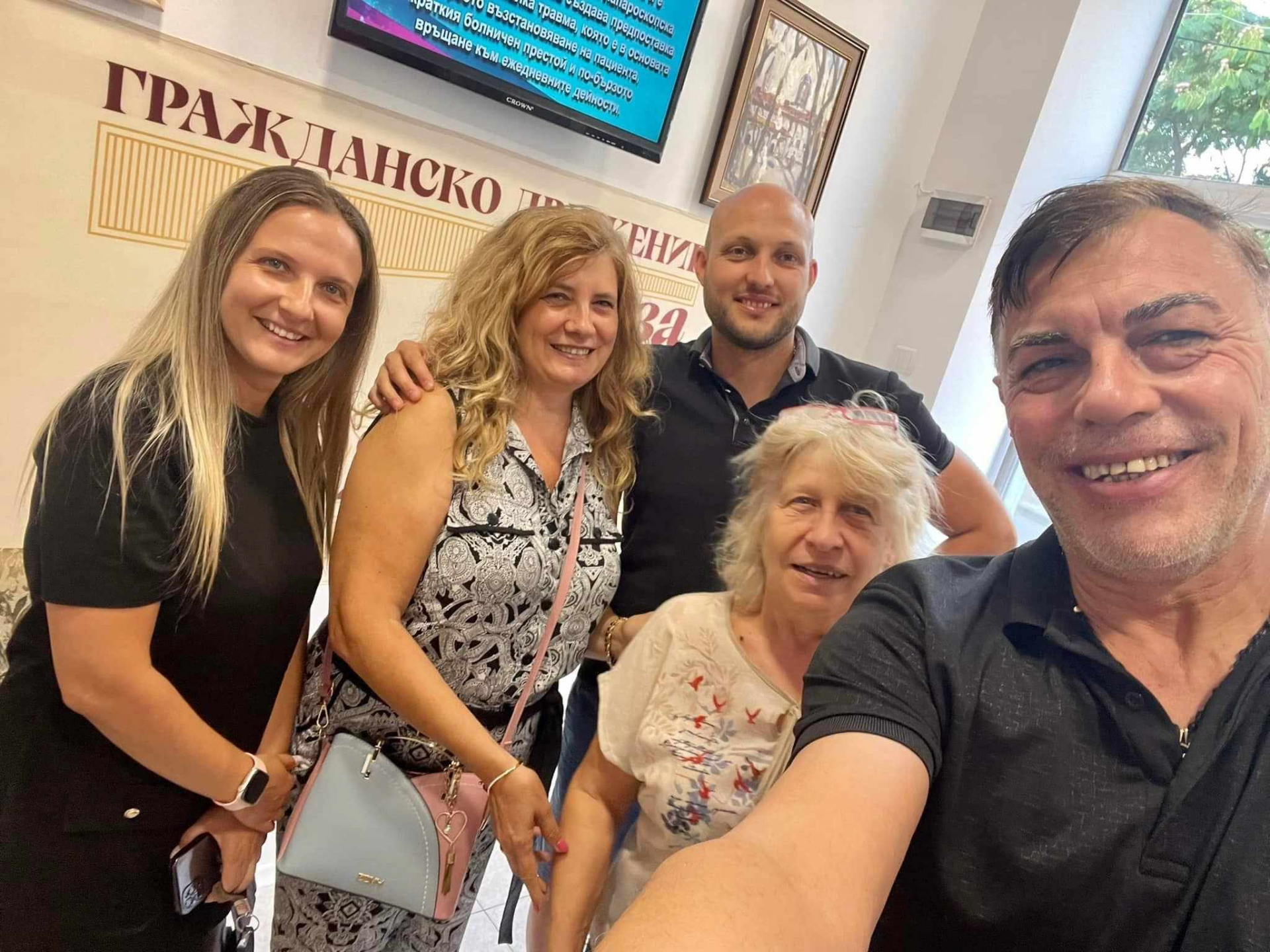 Култов диджей с нова битка в политиката, ето къде ще се бори за местната власт