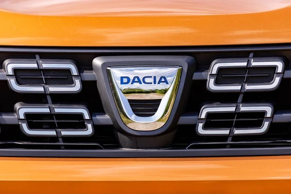 Dacia подготвя нова кола за всички семейства 